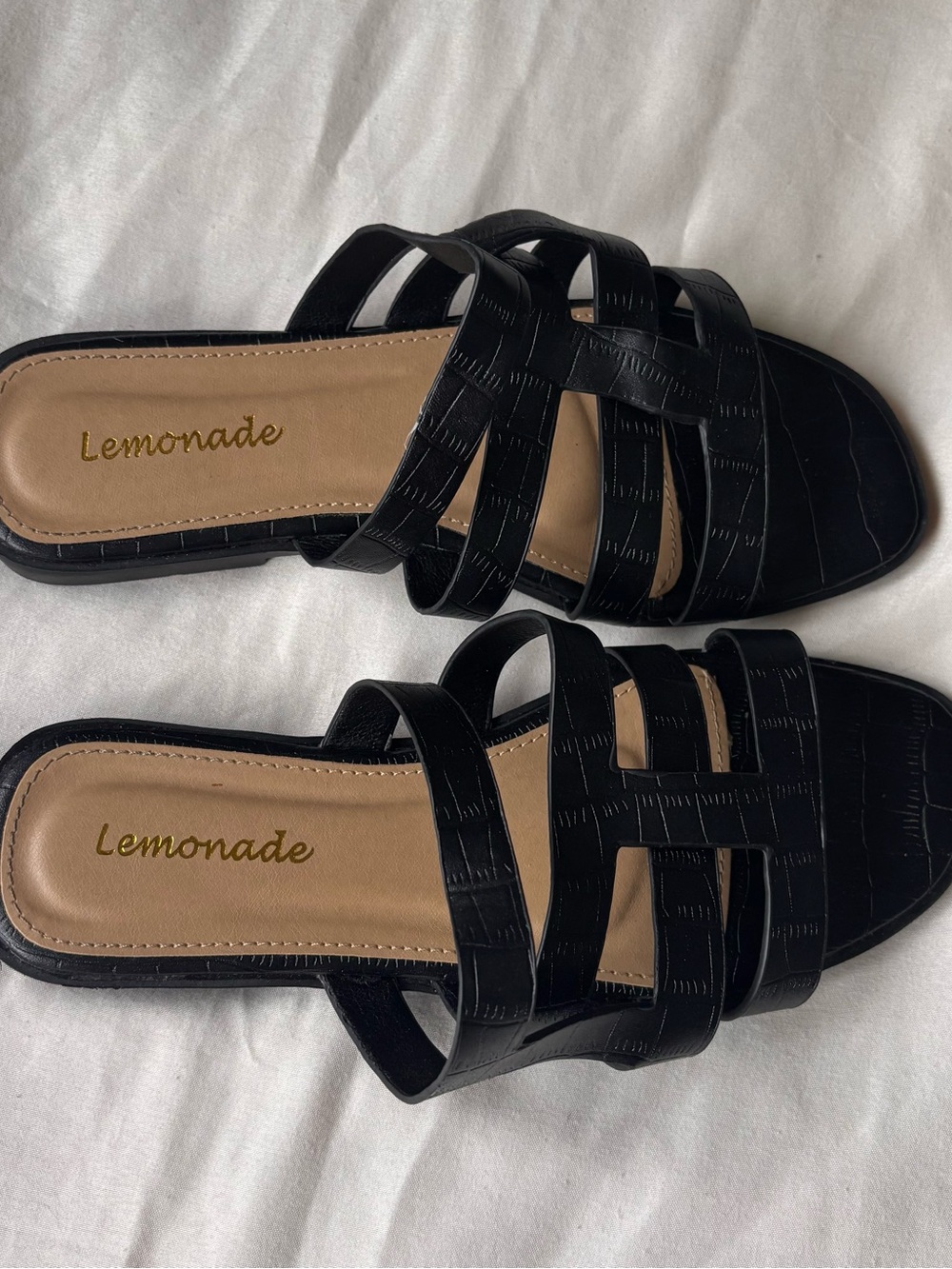 Sandals - Picture 2 of 3